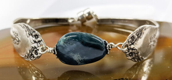Shop Wyoming Spoon Bracelet Beverly Bloodstone
