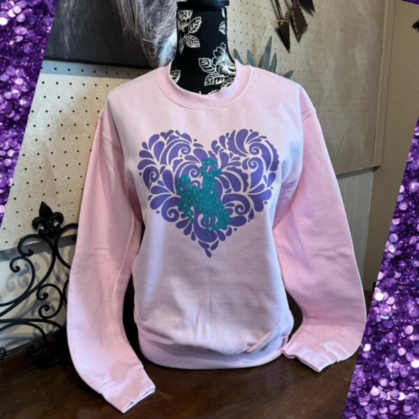 Shop Wyoming Scrolled Heart & Steamboat~ Light Pink Gildan Sweatshirt