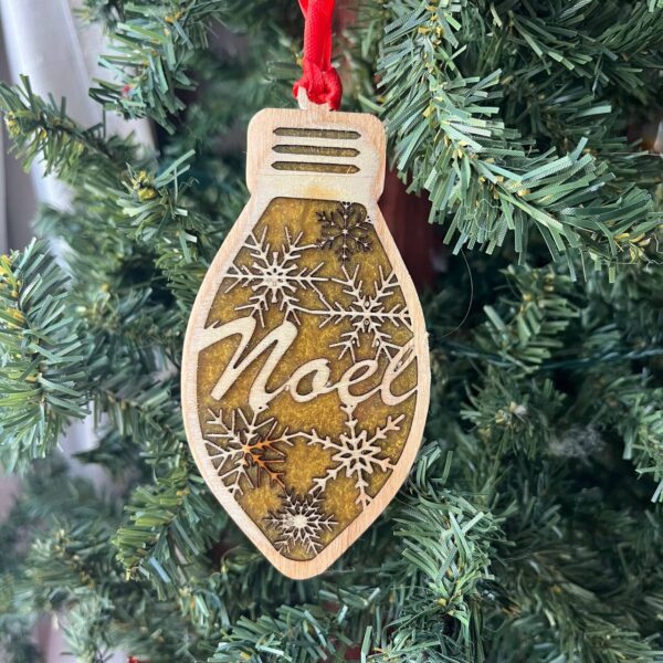 Shop Wyoming Wood & Resin Christmas Ornament Set – Bundle of 5 Holiday Light Bulbs | Peace, Rejoice, Noel, Feliz Navidad, Merry Christmas | Rustic Farmhouse Tree Decor