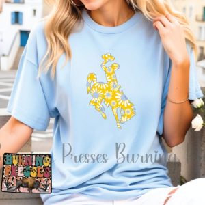 Shop Wyoming Wyoming Daisy Horse T-Shirt Shop Wyoming Wyoming Daisy Horse T-Shirt